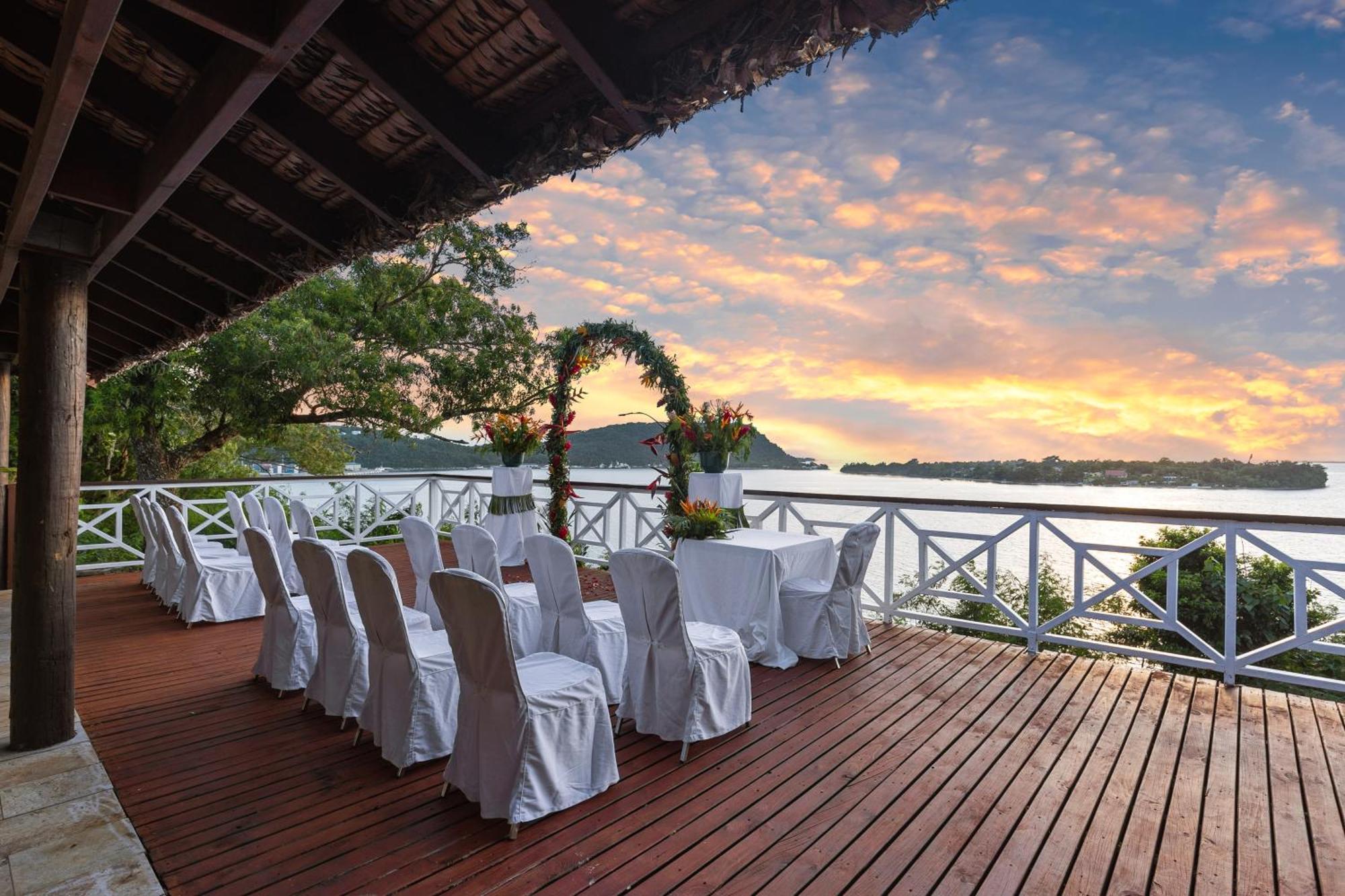 Iririki Island Resort & Spa Port Vila Exterior photo